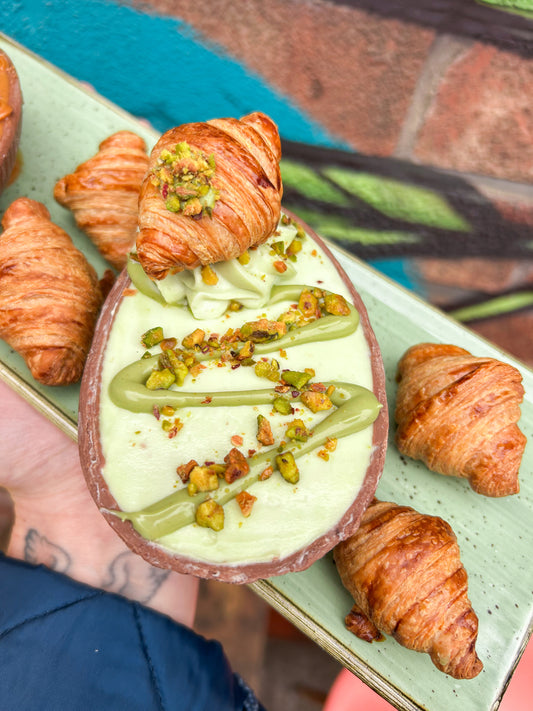 Pistachio Cheesecake croissant egg